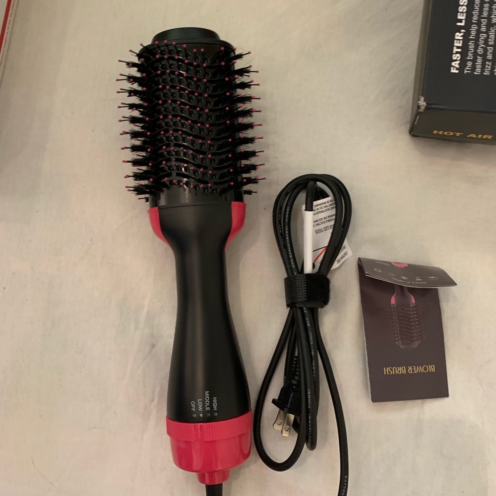 HAIR DRYER AND STYLER